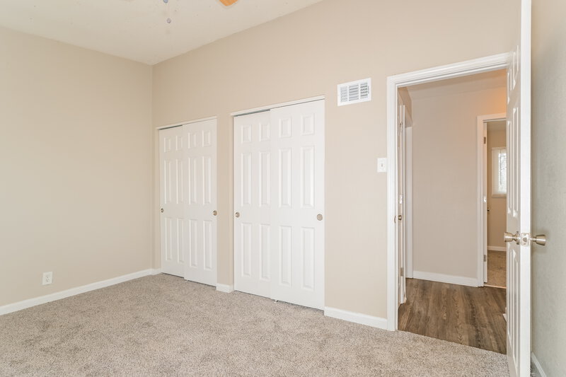 1,780/Mo, 2010 Thunderbird Ave Florissant, MO 63033 Main Bedroom View 2