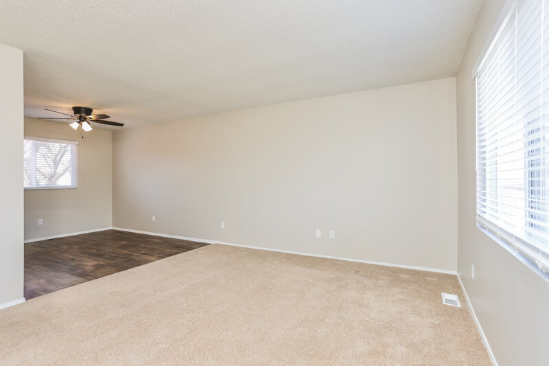 2,170/Mo, 1865 Battlefield Dr Florissant, MO 63031 Living Room View 3