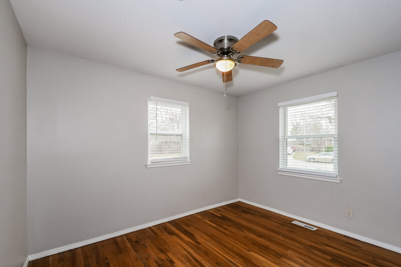 2,060/Mo, 7244 Tannoia Dr Hazelwood, MO 63042 Bedroom View 2