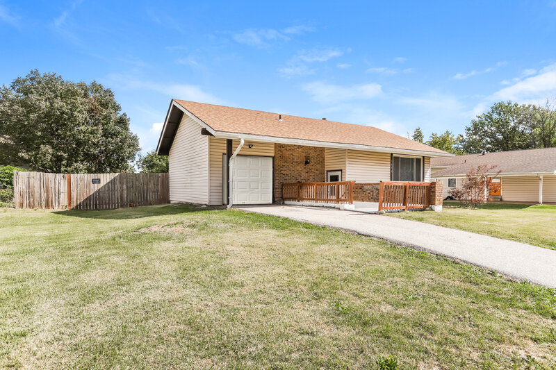 1,890/Mo, 1690 Woodman Dr Florissant, MO 63031 Misc View