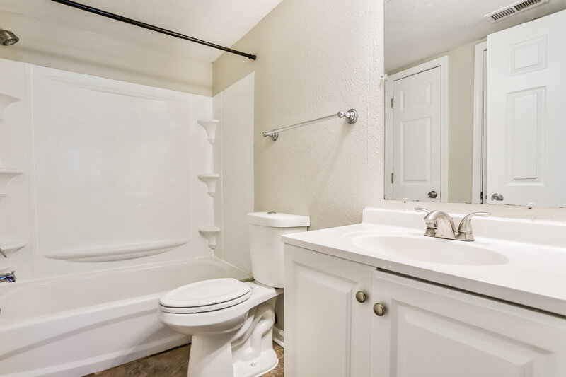 1,890/Mo, 1690 Woodman Dr Florissant, MO 63031 Misc View 9