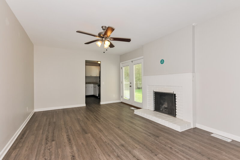 1,775/Mo, 1615 Leisure Dr Florissant, MO 63031 Living Room View