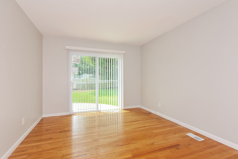 1,775/Mo, 1615 Leisure Dr Florissant, MO 63031 Main Bedroom View