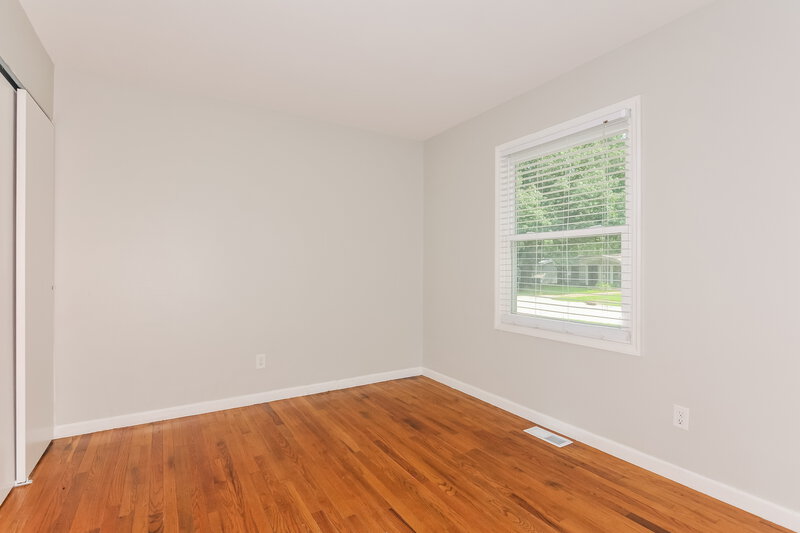 1,775/Mo, 1615 Leisure Dr Florissant, MO 63031 Bedroom View 2