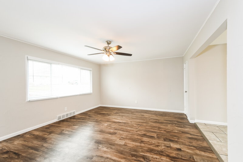 1,650/Mo, 1230 Acredale Dr Florissant, MO 63033 Misc View 3