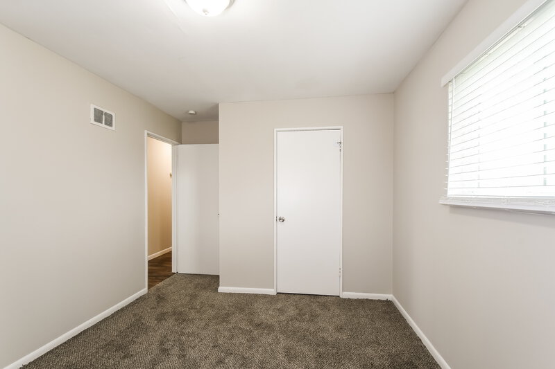 1,650/Mo, 1230 Acredale Dr Florissant, MO 63033 Misc View 7