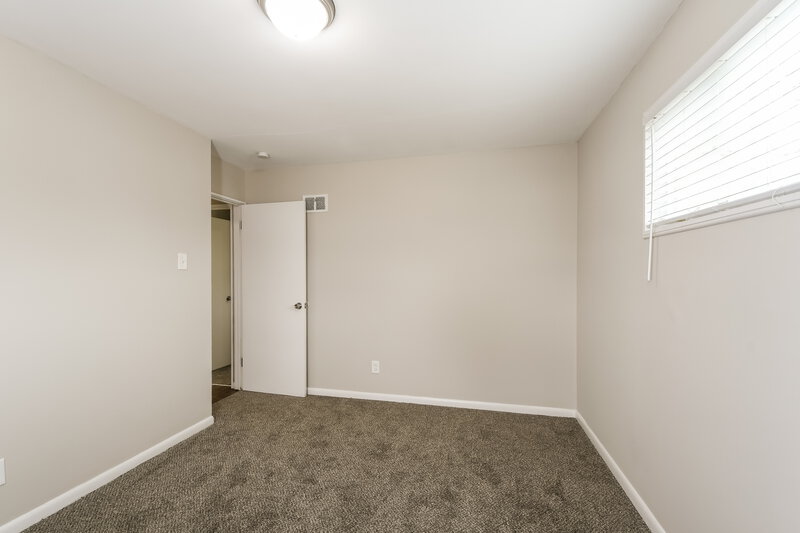 1,650/Mo, 1230 Acredale Dr Florissant, MO 63033 Misc View 9