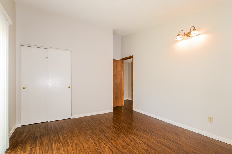 2,100/Mo, 1275 Mallard Ln Florissant, MO 63031 Main Bedroom View