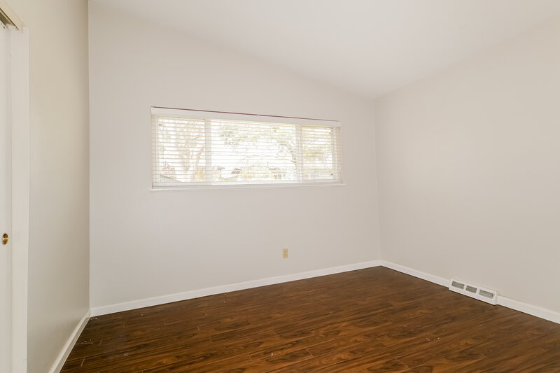 2,100/Mo, 1275 Mallard Ln Florissant, MO 63031 Bedroom View