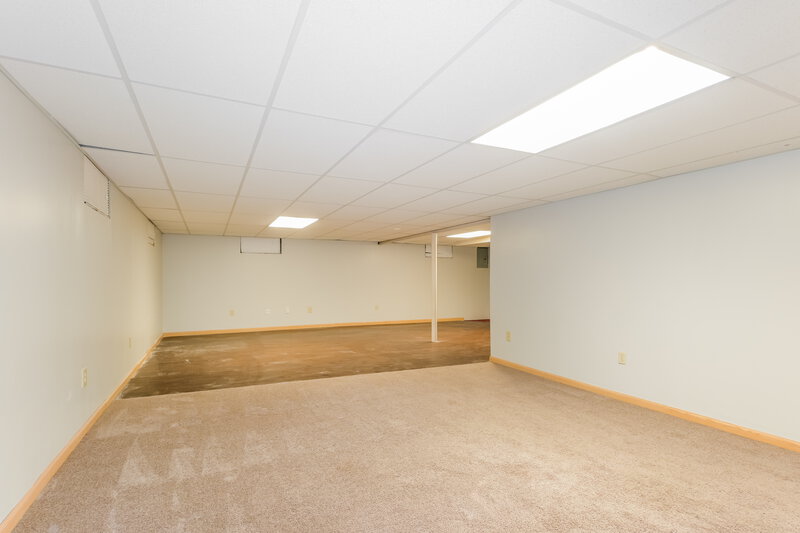 2,100/Mo, 1275 Mallard Ln Florissant, MO 63031 Basement View
