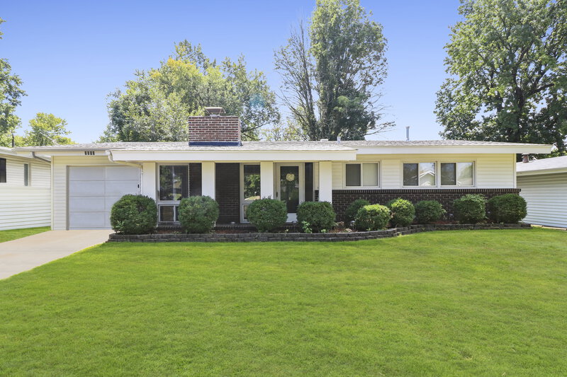 1,447/Mo, 3090 Durwood Dr Florissant, MO 63033 External View