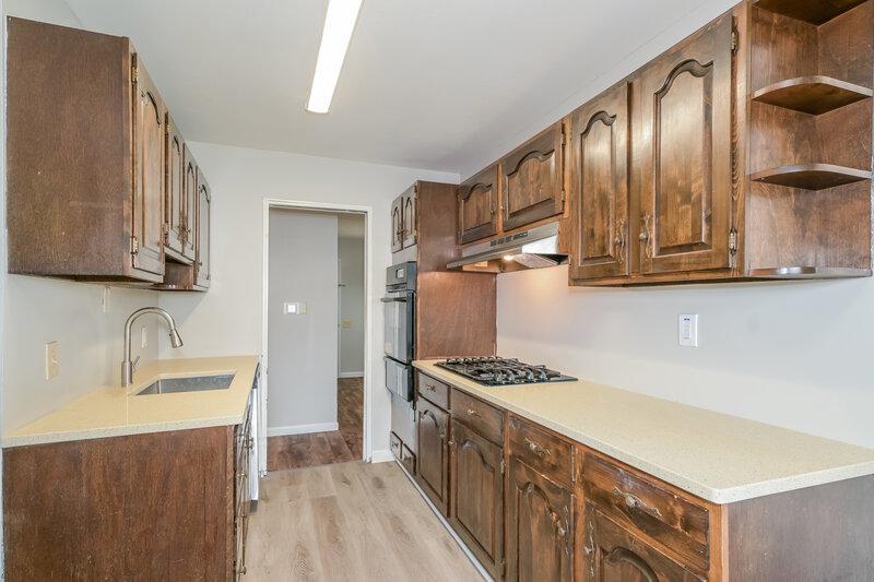 0/Mo, 2544 Netherton Dr St. Louis, MO 63136 Kitchen View