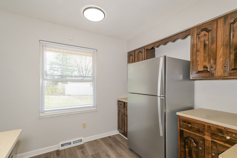 0/Mo, 2544 Netherton Dr St. Louis, MO 63136 Kitchen View 2