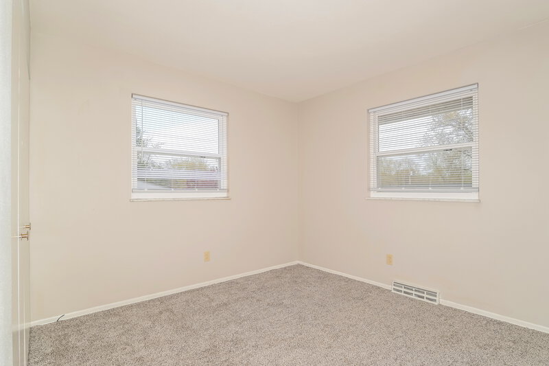 0/Mo, 2544 Netherton Dr St. Louis, MO 63136 Bedroom View
