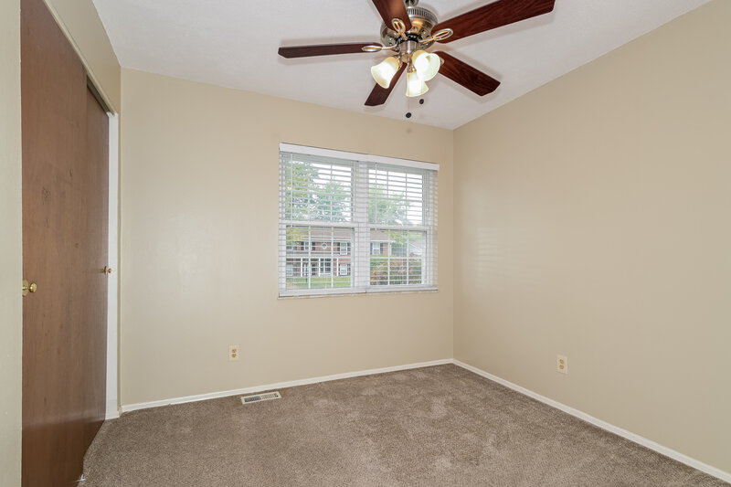 1,880/Mo, 2250 Briarcrest Dr Florissant, MO 63033 Bedroom View