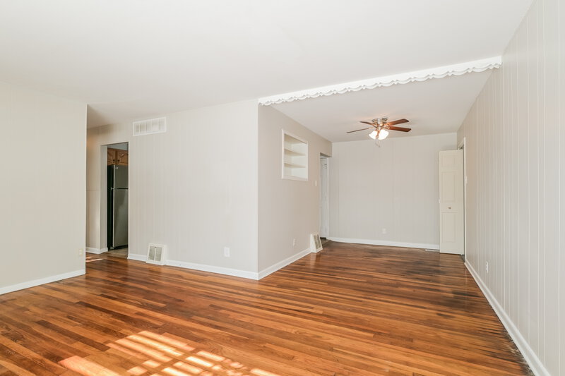 1,790/Mo, 1135 Penhurst Dr Florissant, MO 63033 Living Room View