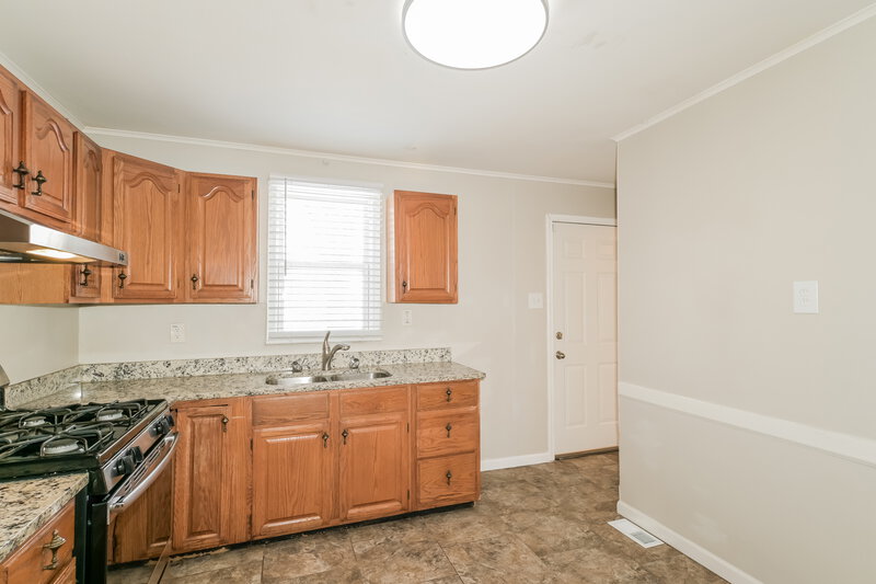 1,790/Mo, 1135 Penhurst Dr Florissant, MO 63033 Kitchen View 2