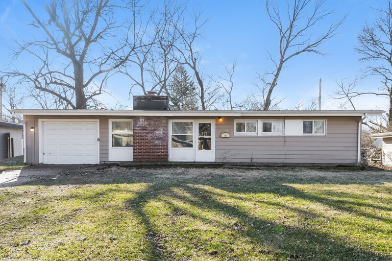 1,220/Mo, 850 Pebble Ln Florissant, MO 63033 Front View