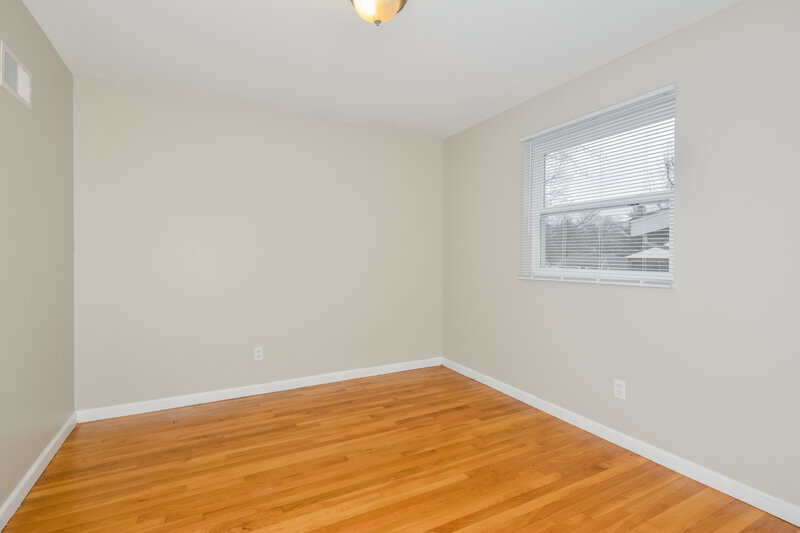 1,530/Mo, 11162 Prentice Dr St. Louis, MO 63136 Bedroom View