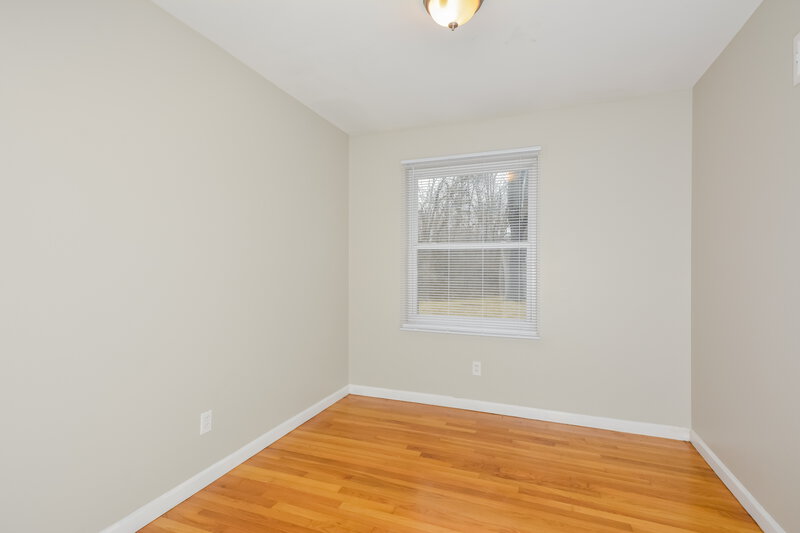 1,530/Mo, 11162 Prentice Dr St. Louis, MO 63136 Bedroom View 3