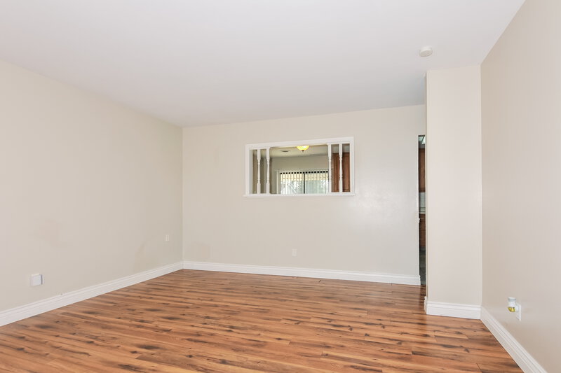 1,640/Mo, 1170 Bluebird Dr Florissant, MO 63031 Living Room View