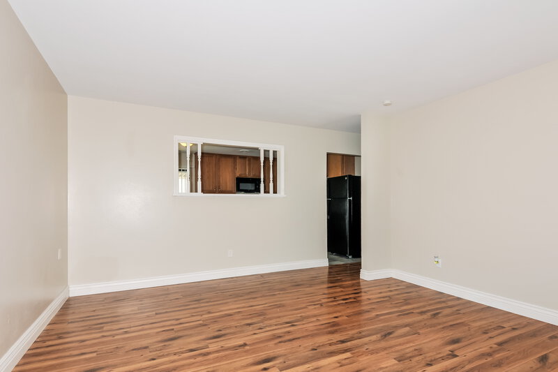 1,640/Mo, 1170 Bluebird Dr Florissant, MO 63031 Living Room View 2