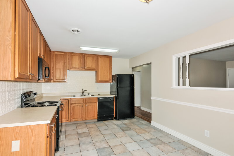 1,640/Mo, 1170 Bluebird Dr Florissant, MO 63031 Kitchen View 2