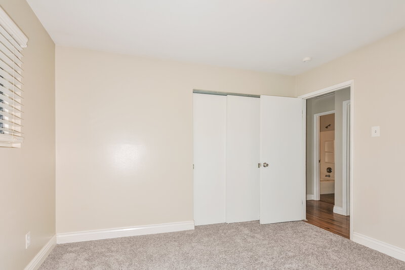 1,640/Mo, 1170 Bluebird Dr Florissant, MO 63031 Bedroom View 4