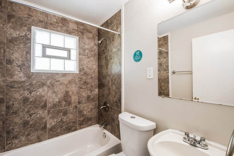 1,315/Mo, 1413 Corinth Dr St. Louis, MO 63137 Misc View 10