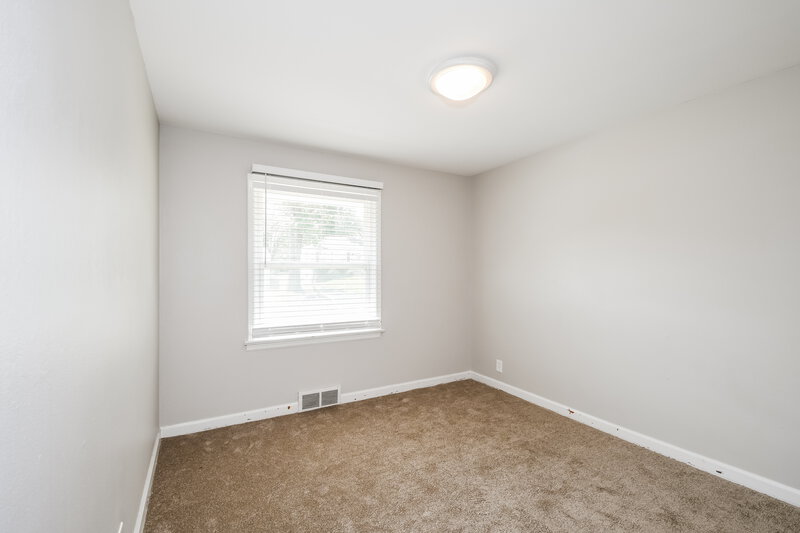 1,315/Mo, 1413 Corinth Dr St. Louis, MO 63137 Misc View 11