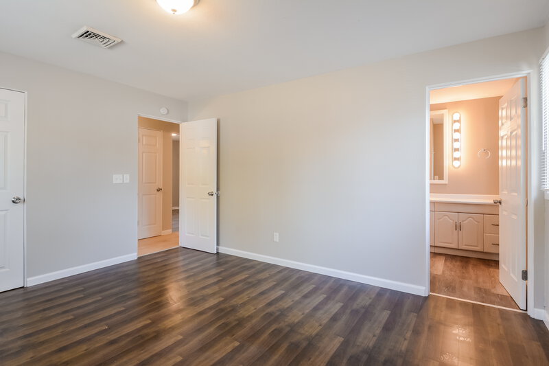 1,315/Mo, 1413 Corinth Dr St. Louis, MO 63137 Misc View 16