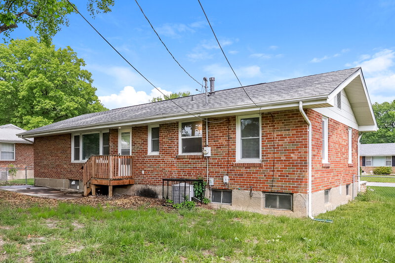 1,455/Mo, 9609 Griffin Dr St. Louis, MO 63137 Rear View