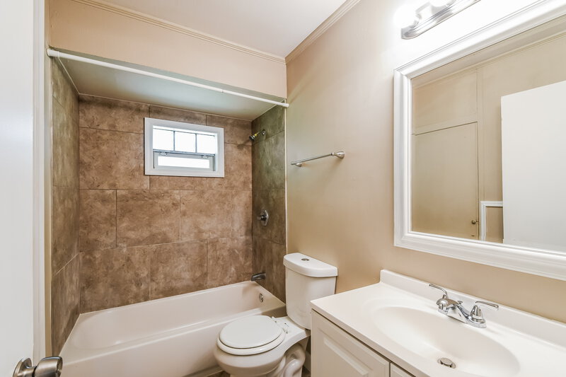 1,750/Mo, 933 Lebon Dr St. Louis, MO 63137 Misc View 8