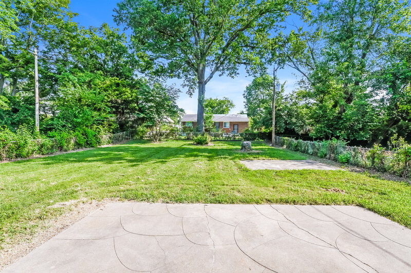 1,750/Mo, 933 Lebon Dr St. Louis, MO 63137 Misc View 12