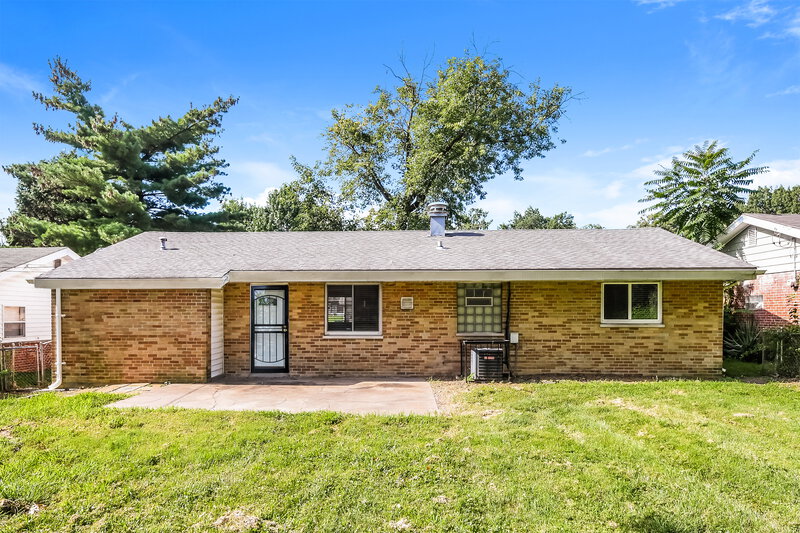 1,750/Mo, 933 Lebon Dr St. Louis, MO 63137 Misc View 14