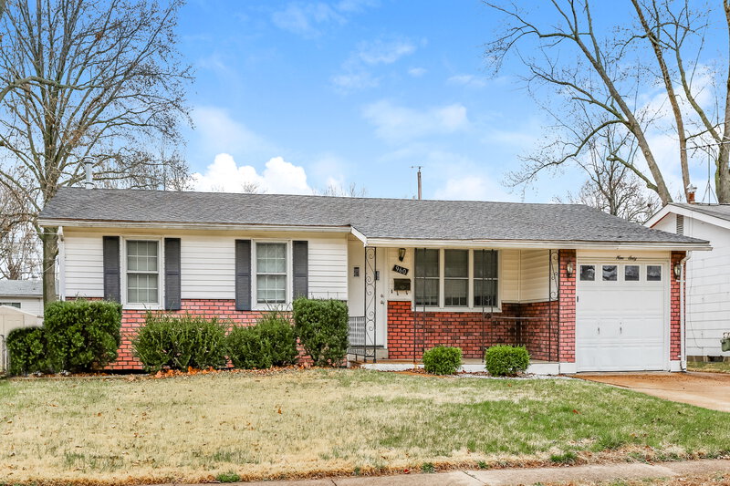 1,615/Mo, 960 Jackson Ln Florissant, MO 63031 External View