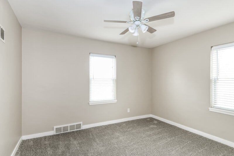 1,845/Mo, 25 Claire Dr Florissant, MO 63031 Bedroom View 3