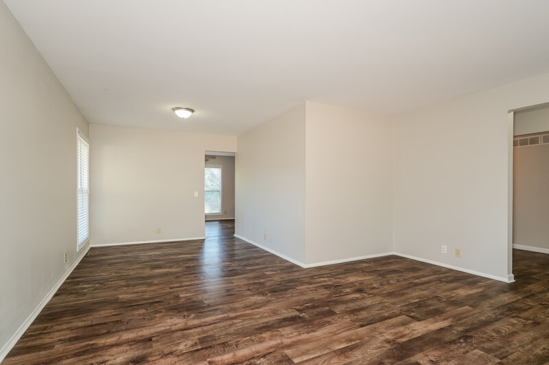 1,745/Mo, 3730 Helmkampf Dr Florissant, MO 63033 Dining Room View