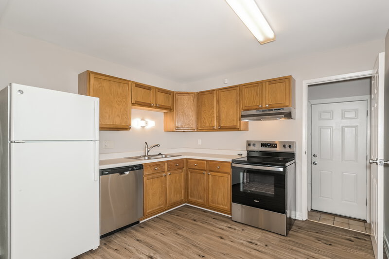 1,610/Mo, 1010 Dewayne Dr Florissant, MO 63031 Kitchen View