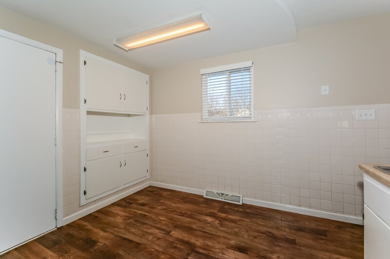 1,800/Mo, 819 Lynn Haven Ln Hazelwood, MO 63042 Dining Room View