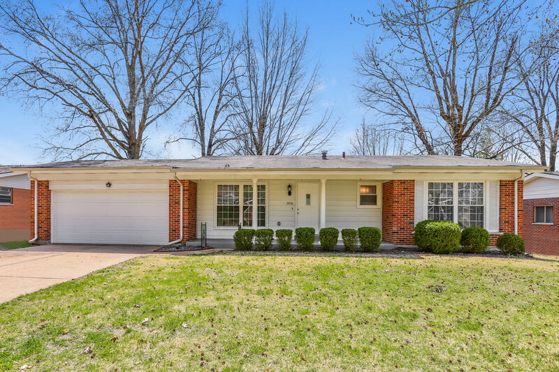 2,220/Mo, 3890 Cordin Dr Florissant, MO 63034 External View