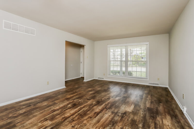 2,220/Mo, 3890 Cordin Dr Florissant, MO 63034 Dining Room View