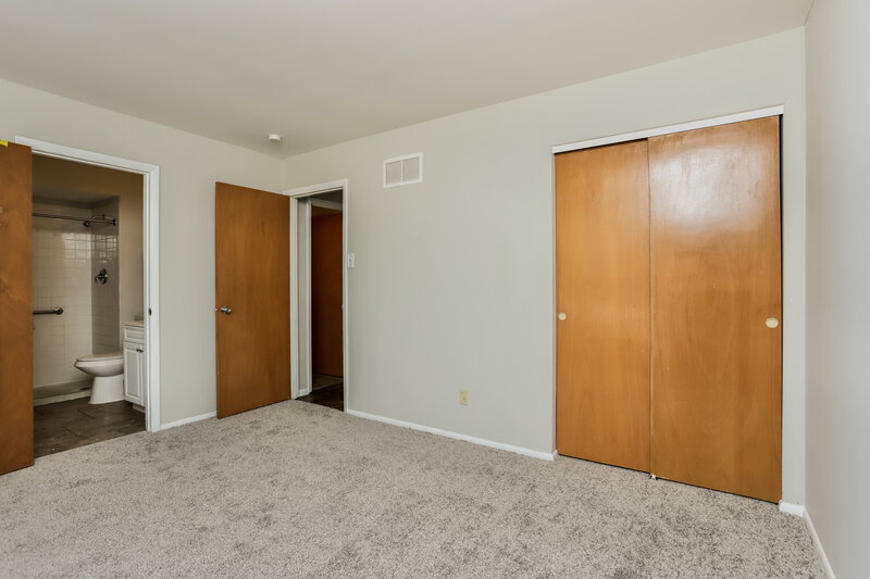 2,220/Mo, 3890 Cordin Dr Florissant, MO 63034 Bedroom View 2