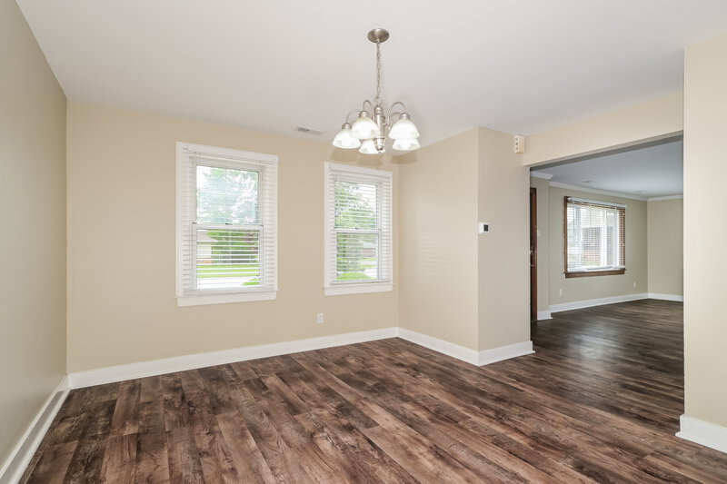 1,610/Mo, 1836 Morven Ave Overland, MO 63114 Dining Room View