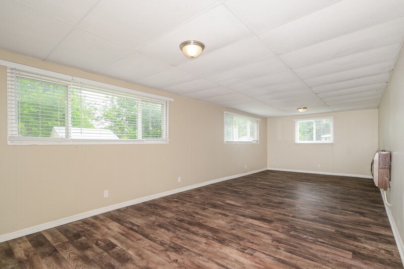 1,610/Mo, 1836 Morven Ave Overland, MO 63114 Family Room View