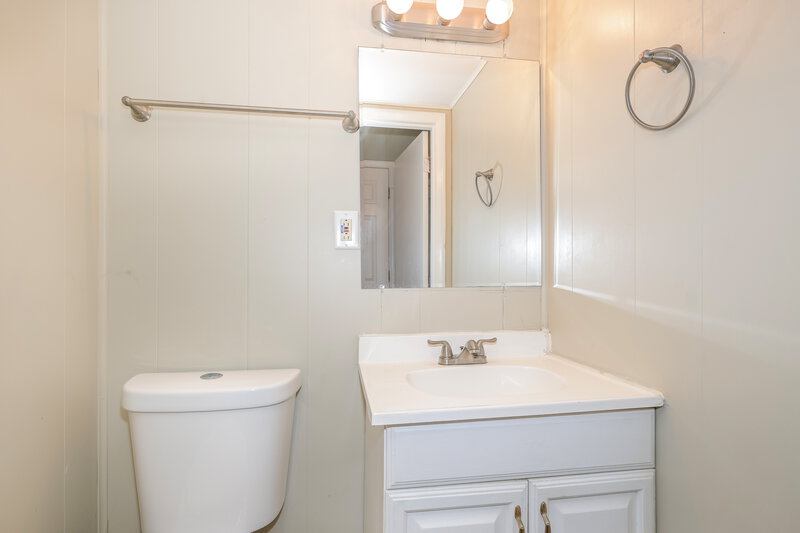 1,610/Mo, 1836 Morven Ave Overland, MO 63114 Bathroom View
