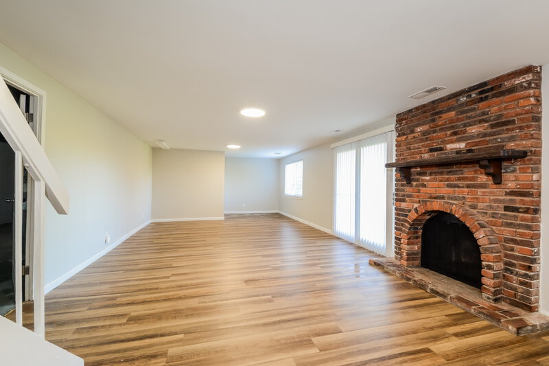 2,045/Mo, 5305 Springtrail Dr Florissant, MO 63033 Misc View 6