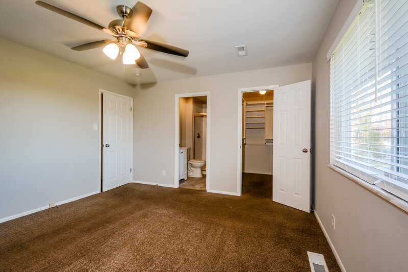 2,045/Mo, 5305 Springtrail Dr Florissant, MO 63033 Misc View 8