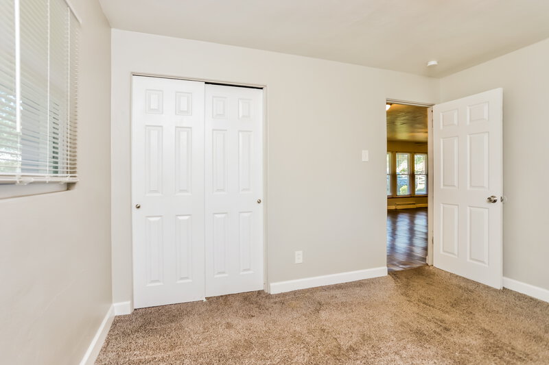 1,695/Mo, 1545 Washington St Florissant, MO 63033 Bedroom View 2