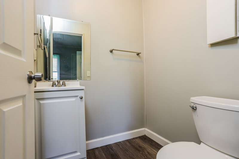 1,695/Mo, 1545 Washington St Florissant, MO 63033 Bathroom View 2